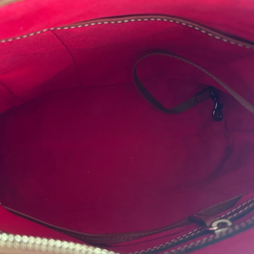 Dooney and Bourke Pebble Hobo - Picture 14 of 14